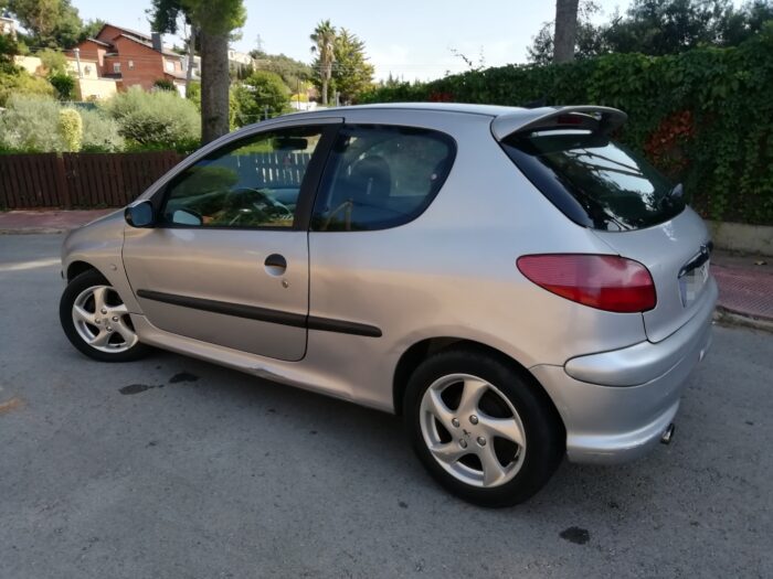 PEUGEOT 206 2.O HDi - Imagen 4