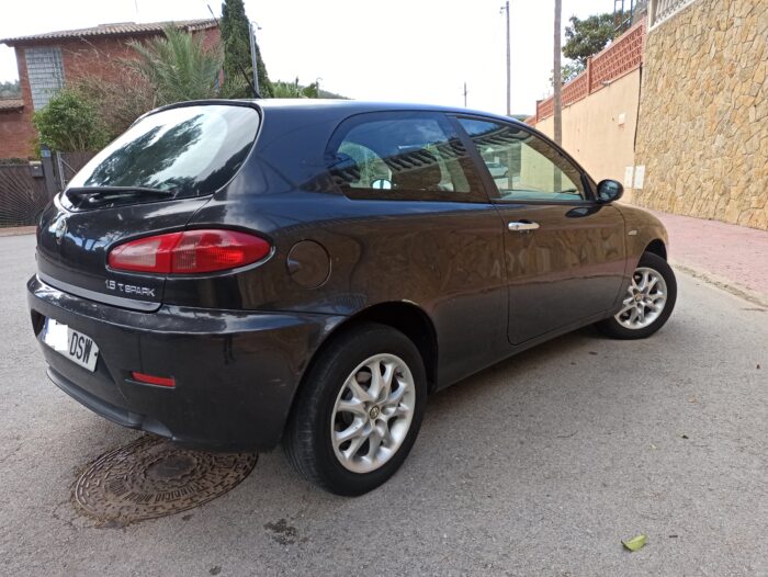 ALFA ROMEO 147 1.6 Twinspark - Imagen 5
