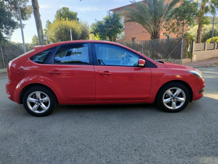 FORD FOCUS 1.6i - Imagen 6