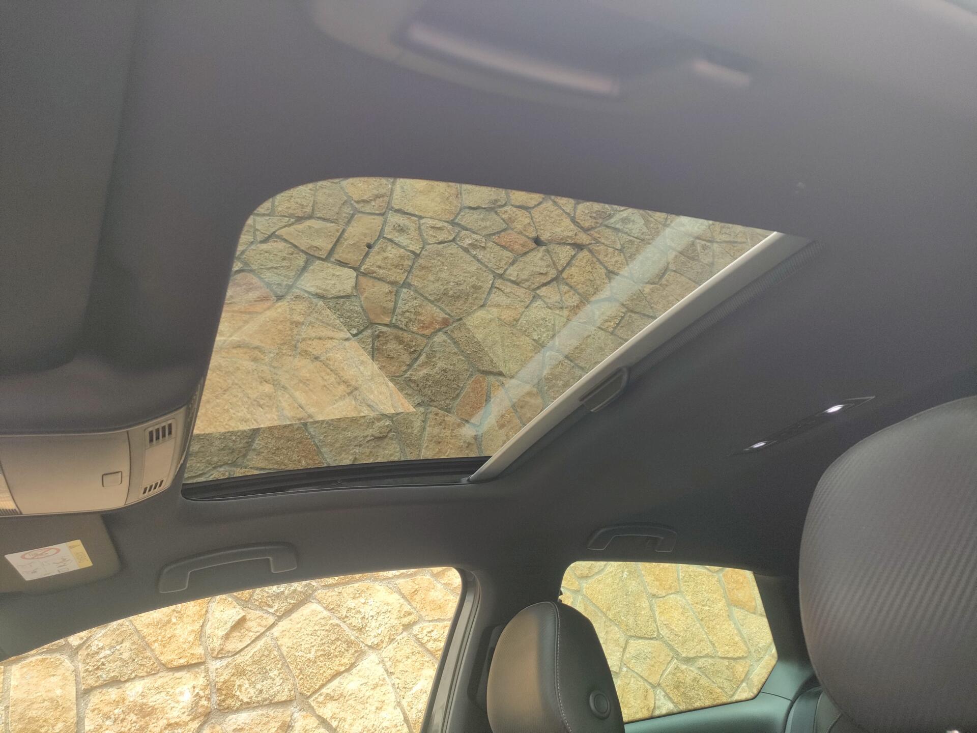 VOLKSWAGEN GOLF R - Imagen 12