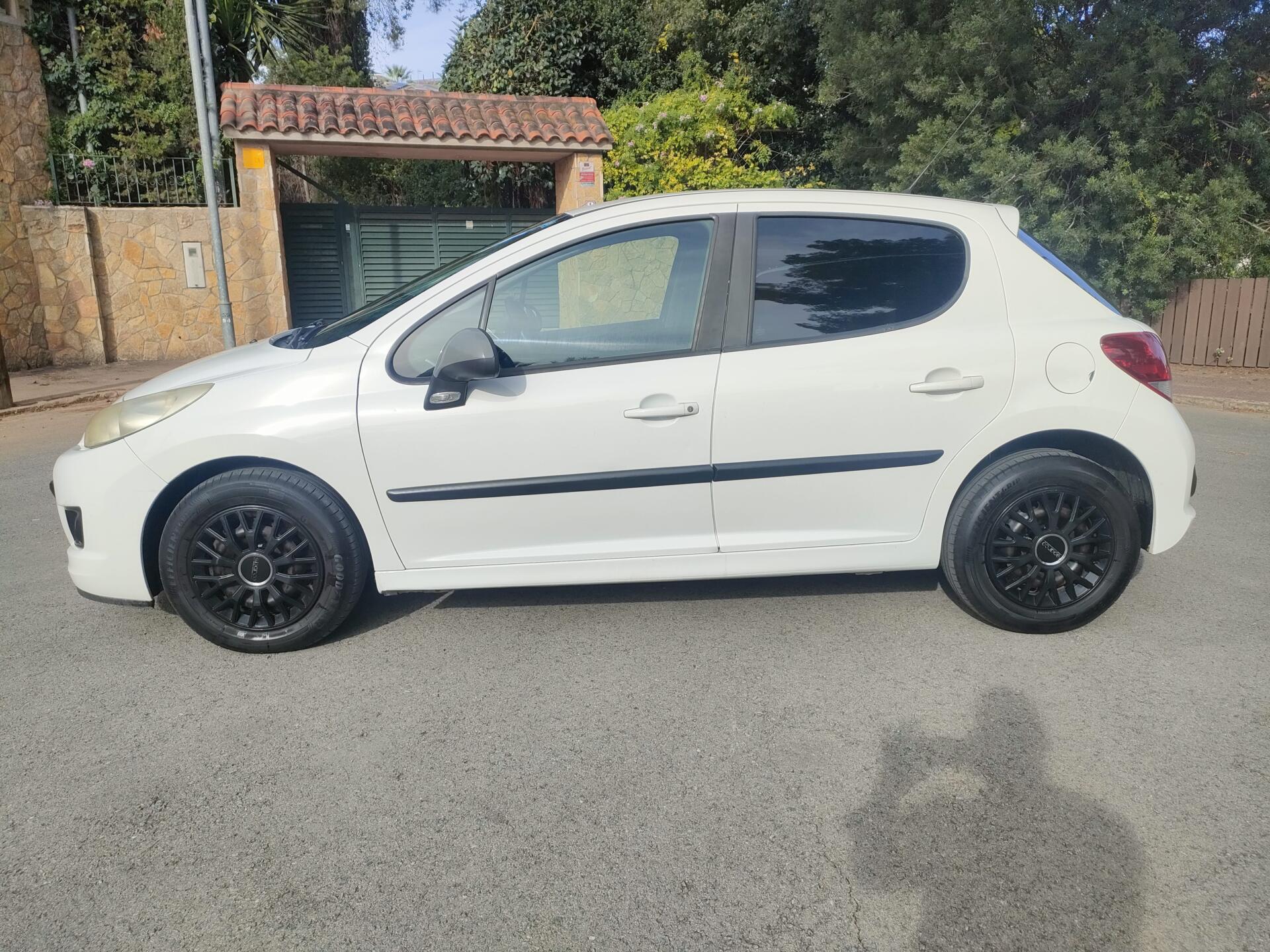 PEUGEOT 207 - Imagen 2