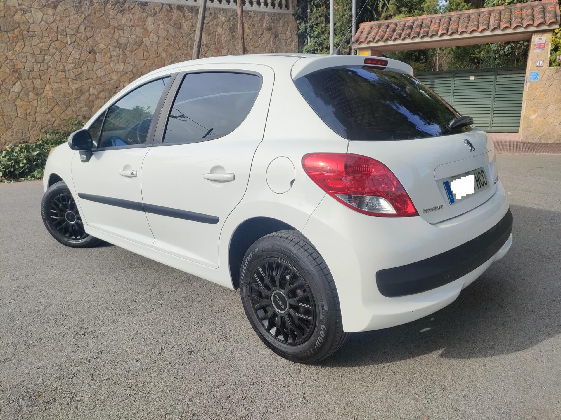 PEUGEOT 207 - Imagen 3
