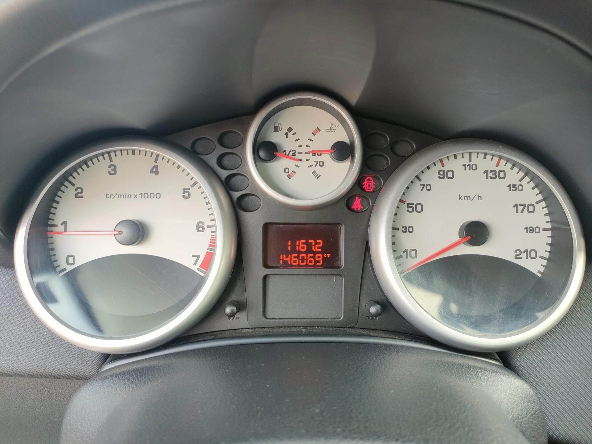 PEUGEOT 207 - Imagen 11