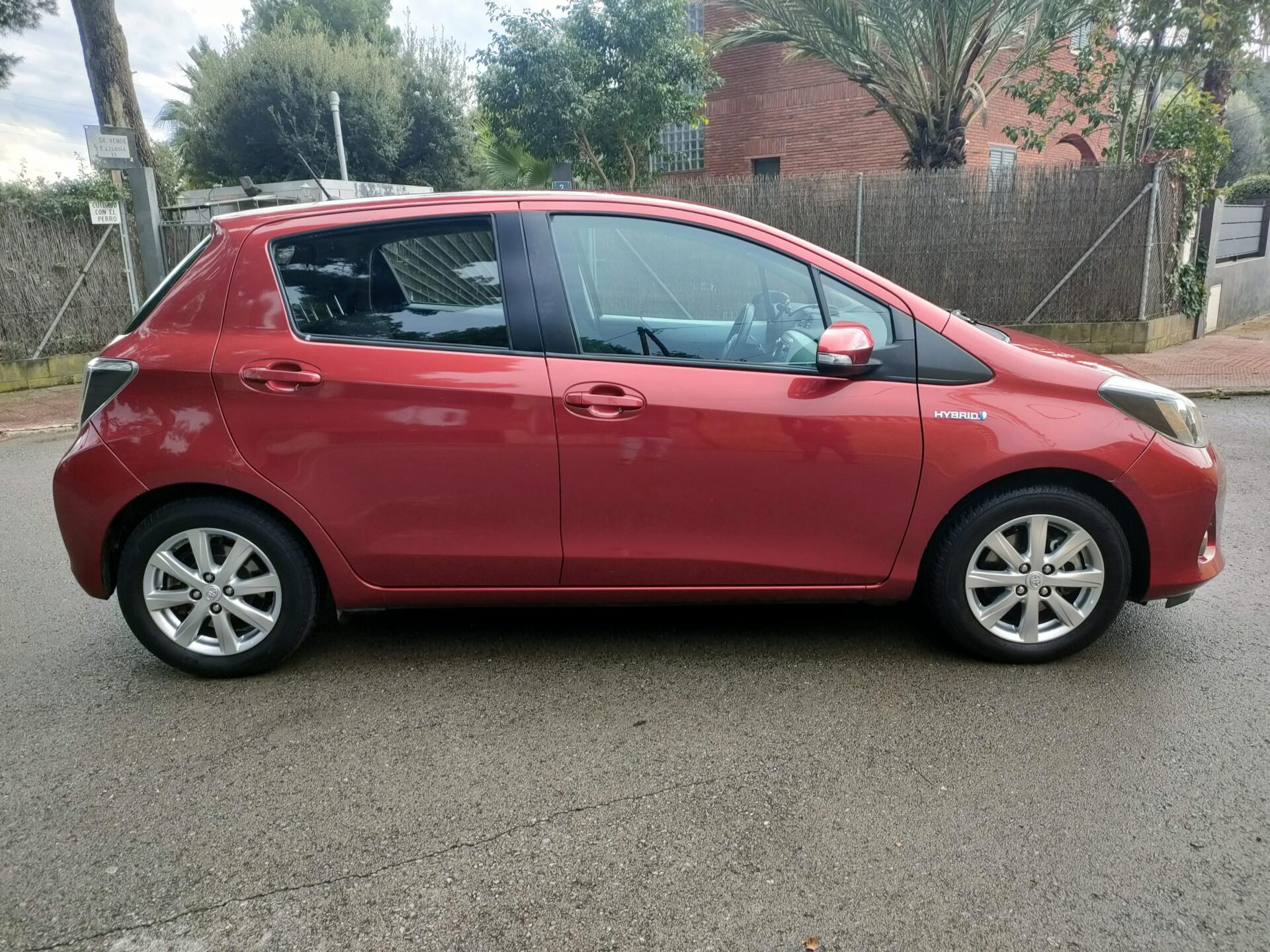 TOYOTA Yaris Hybrid - Imagen 6