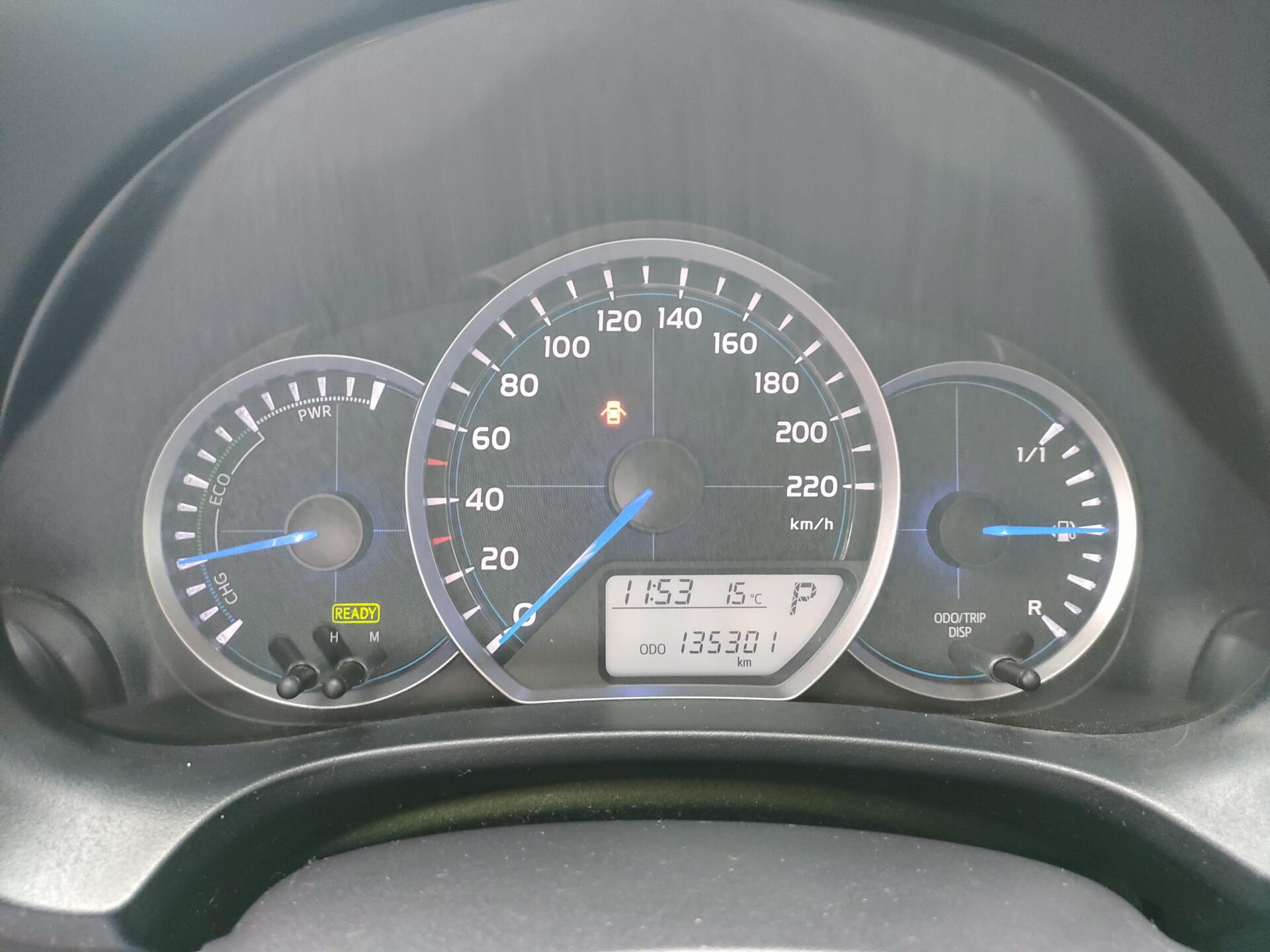 TOYOTA Yaris Hybrid - Imagen 11