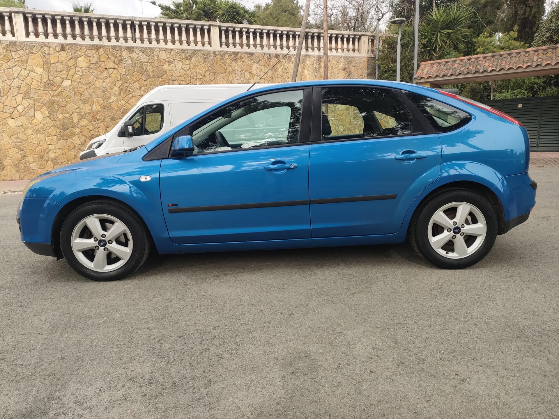 FORD FOCUS 1.6i - Imagen 2